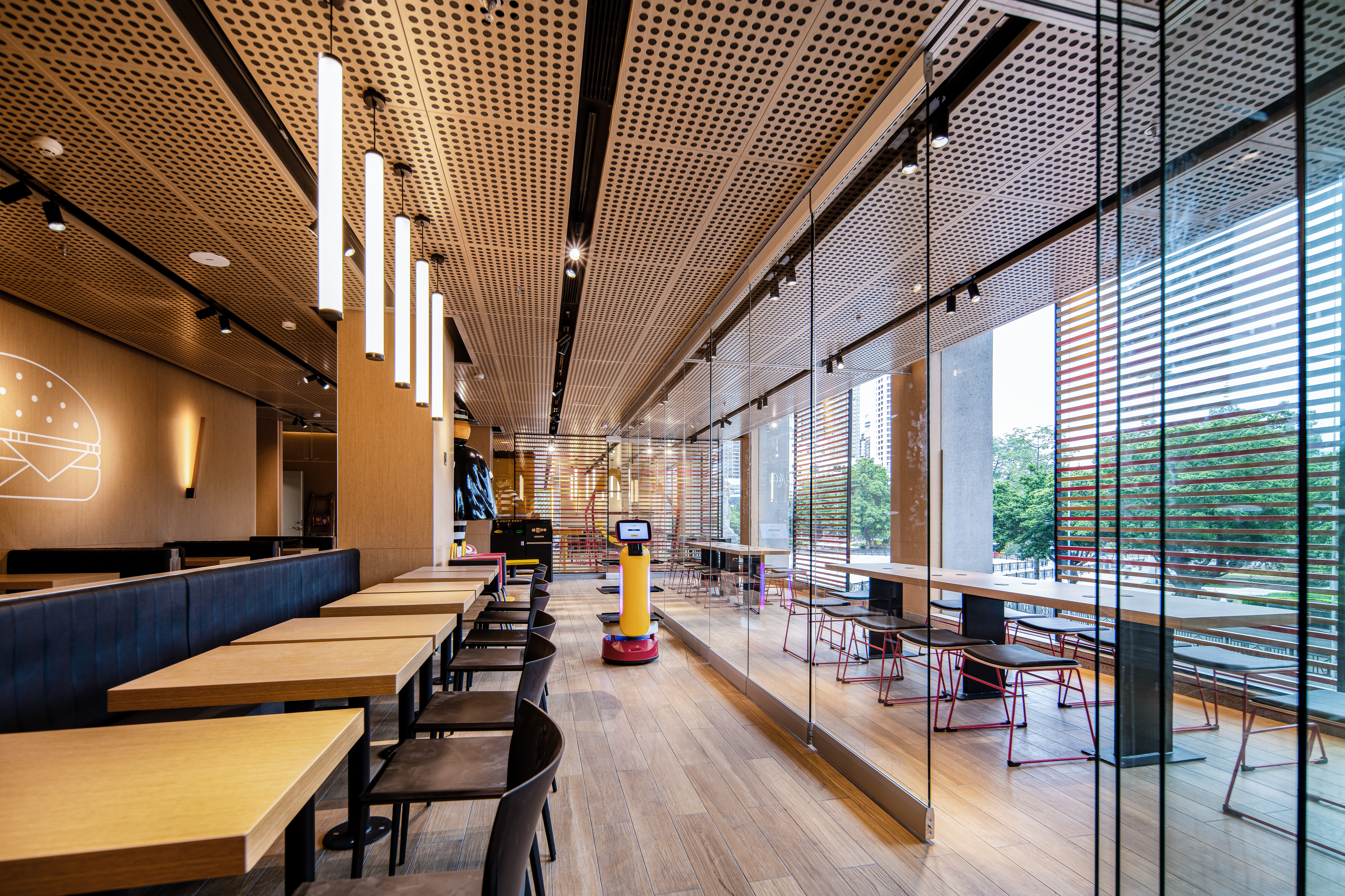 麦当劳广州（海印缤缤广场店）丨中国广州-10