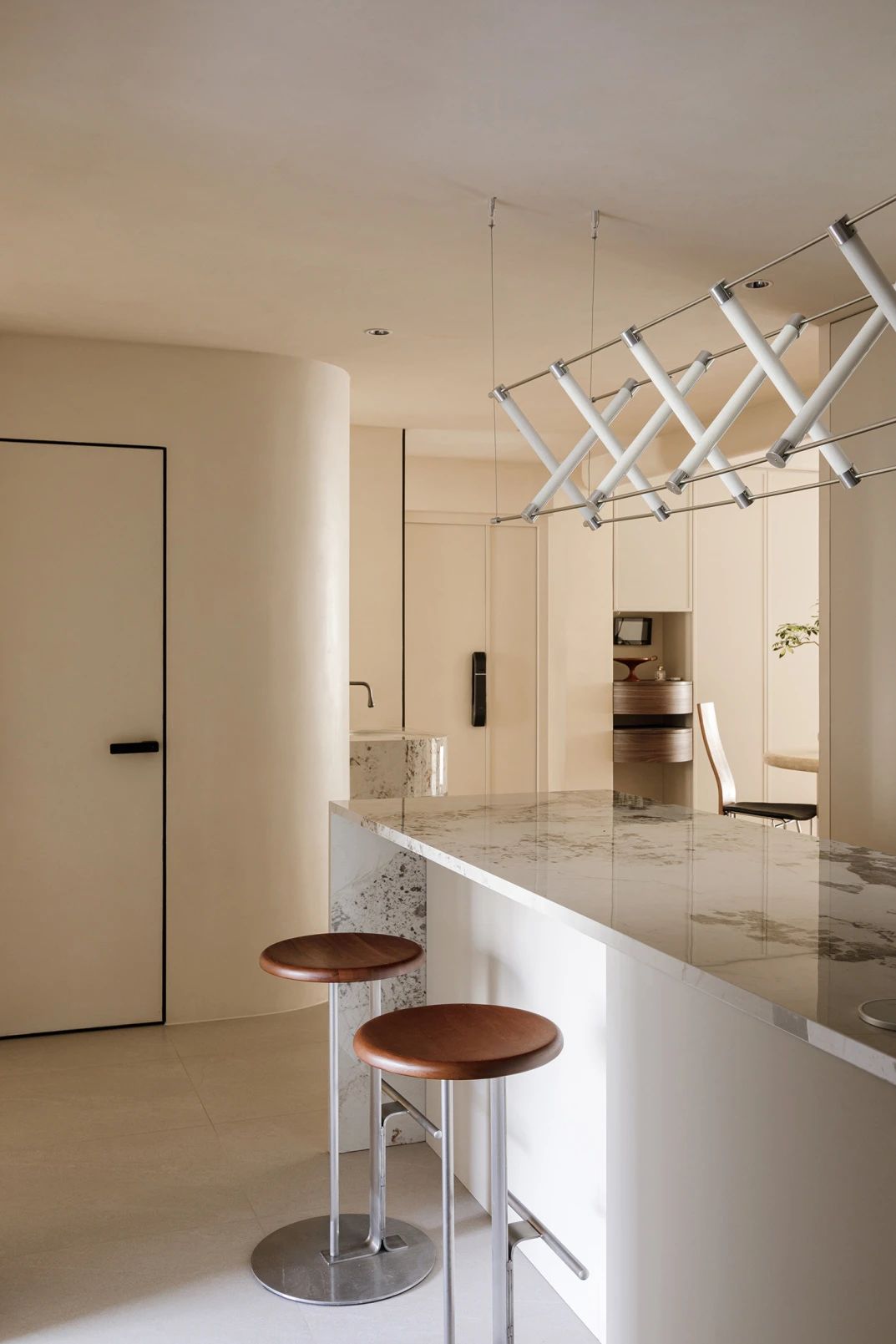 线面布局,石材联动 | 年轻人的婚房也讲究“打破重组”-29