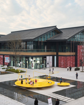 首届成都天府艺术季《摇太阳》丨中国成都丨大料建筑（刘阳,张末未）