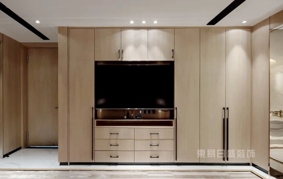 330㎡都市大平层,全景落地窗,在美景中感受春日好时光-53