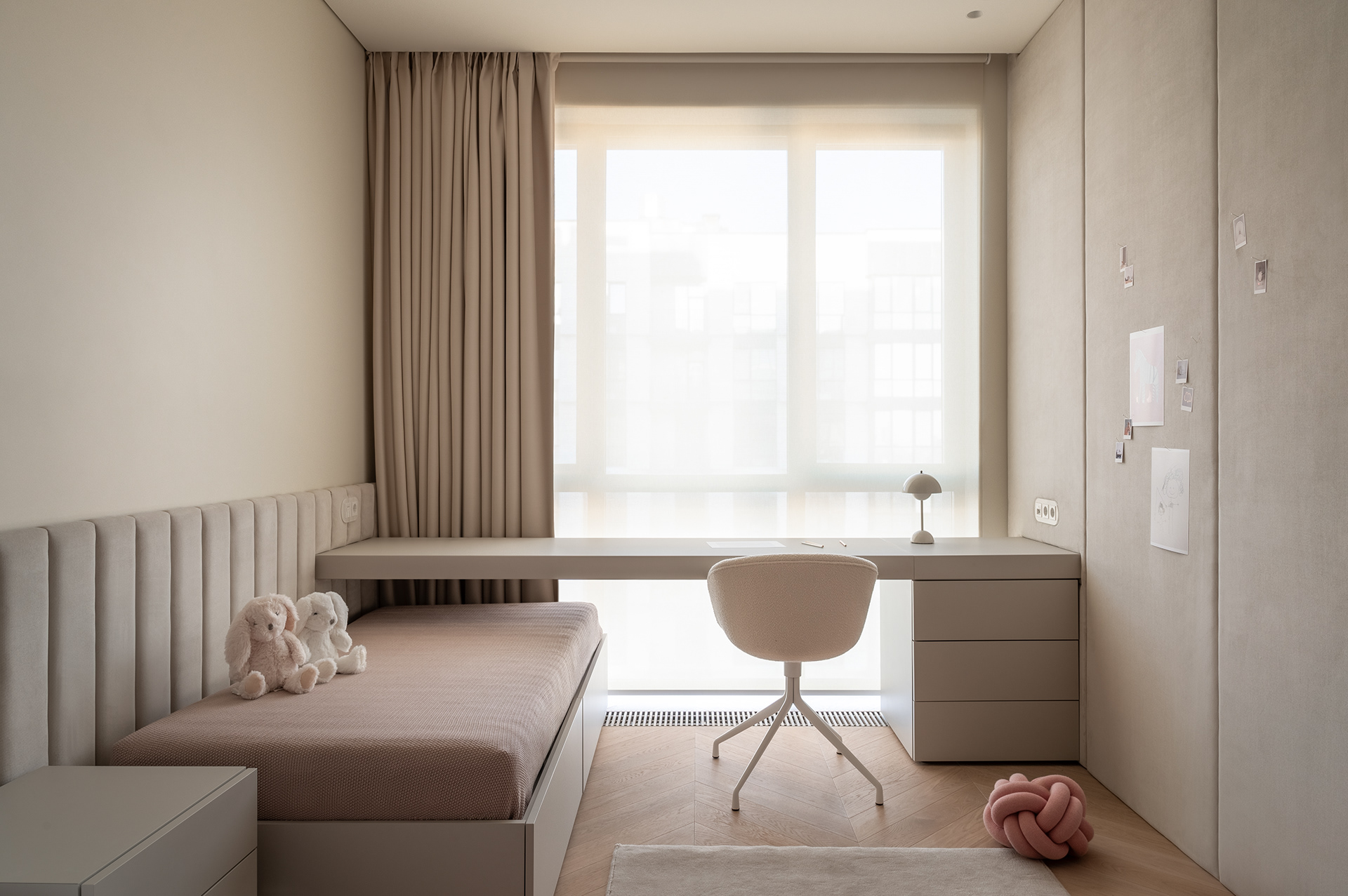 债券；纽带；联系；黏合剂；键；契约；保释金；铐链丨乌克兰基辅丨Bogdanova Bureau-96