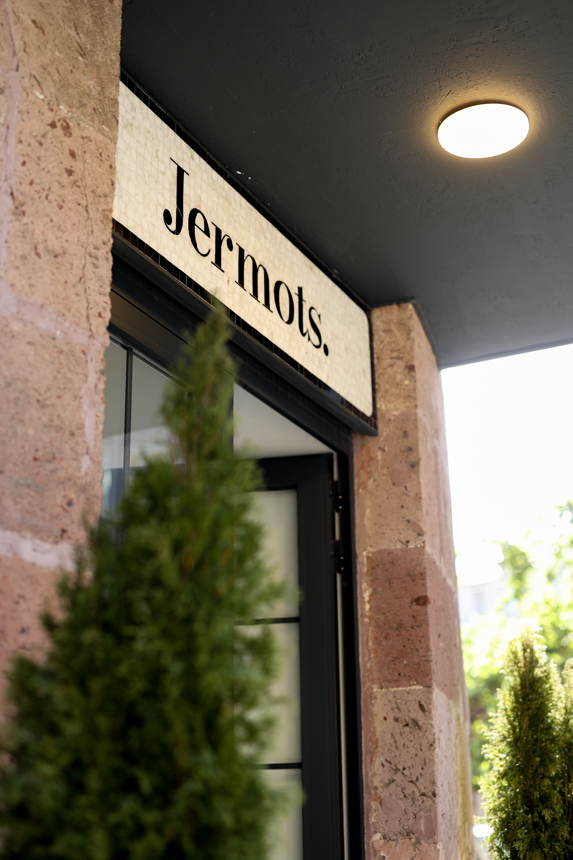 Jermots cafe-2