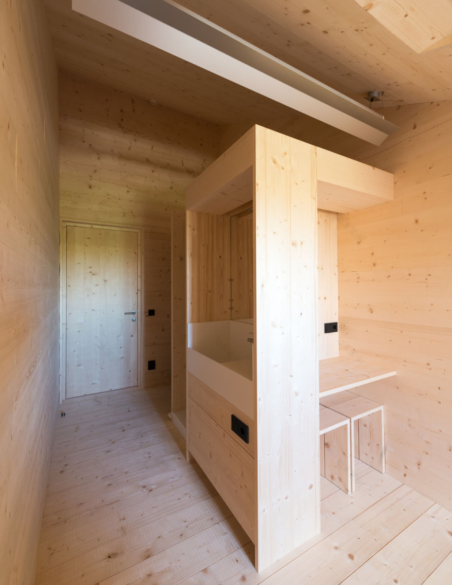 Tires 阿尔卑斯山保护屋-25