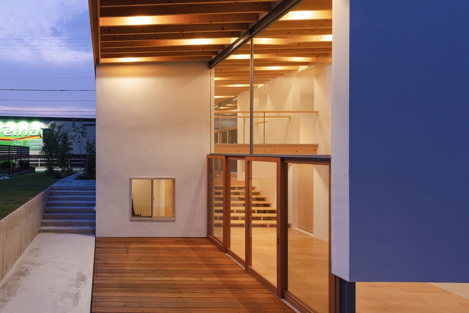 日本三好市爱知县钩状多层交叉房屋设计丨日本爱知丨IHARA Masaki + IHARA Kayo,ihrmk-49