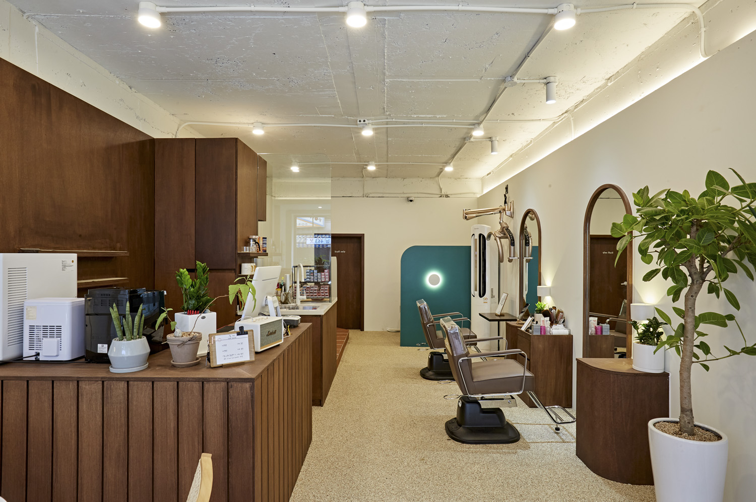 简约风 12 平米美容室设计，打造温馨舒适空间-3