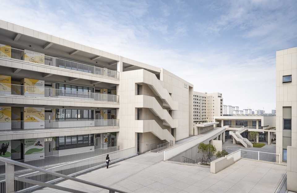 江苏省靖江高级中学新校区丨中国江苏丨江苏中锐华东建筑设计研究院有限公司荣朝晖工作室-84