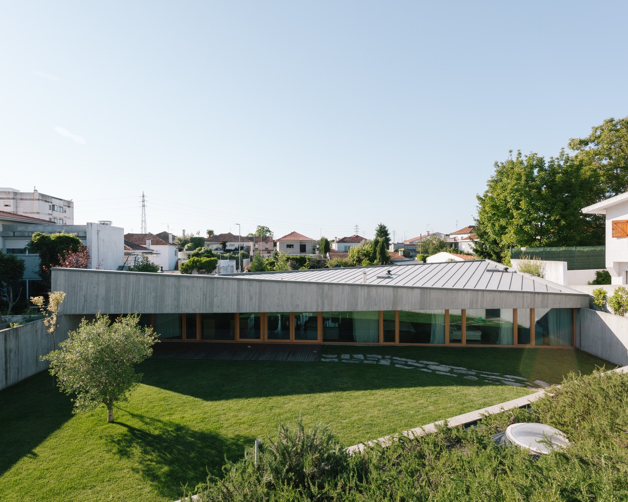 葡萄牙三角屋丨Nuno Brandão Costa-11