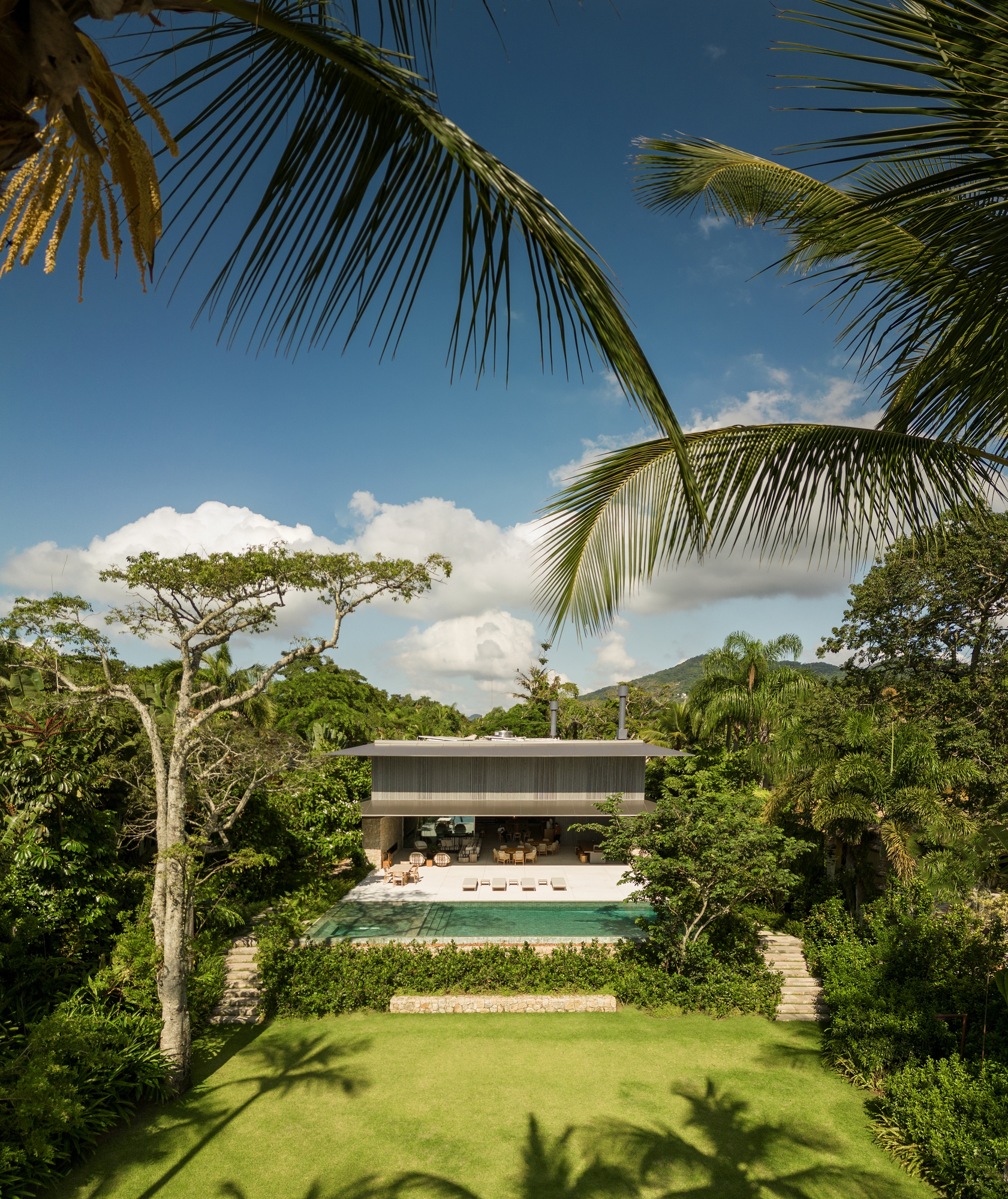 若JO是名字的缩写或者特定名称等保持原样：JO住所
若JO没有特殊意义，可意译为：住宅JO （不过这种说法一般是基于JO有特定指代前提，不然与住宅语义搭配会稍显突兀，最推荐情况一是JO有特定含义时的翻译） 丨巴西圣保罗-29