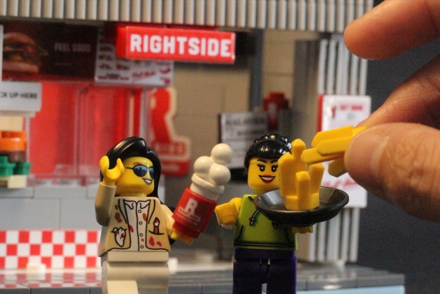 RIGHT SIDE VEGAN FAST FOOD - LEGO MOC-10