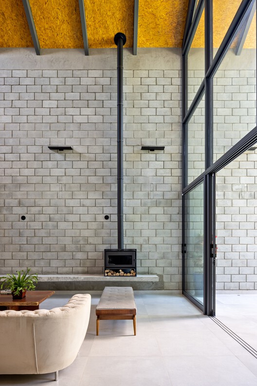 巴西布鲁克林温馨度假风住宅丨ARKITITO Arquitetura-15