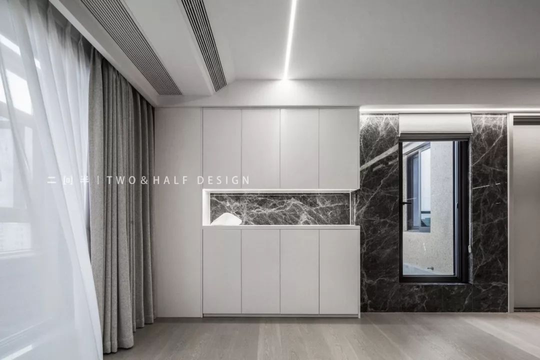 灰色调空间中的光影探索-21