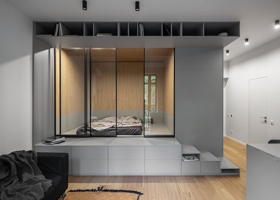 基辅市中心的一个小公寓，在开放空间内建造了一个立方体  U Concept-5