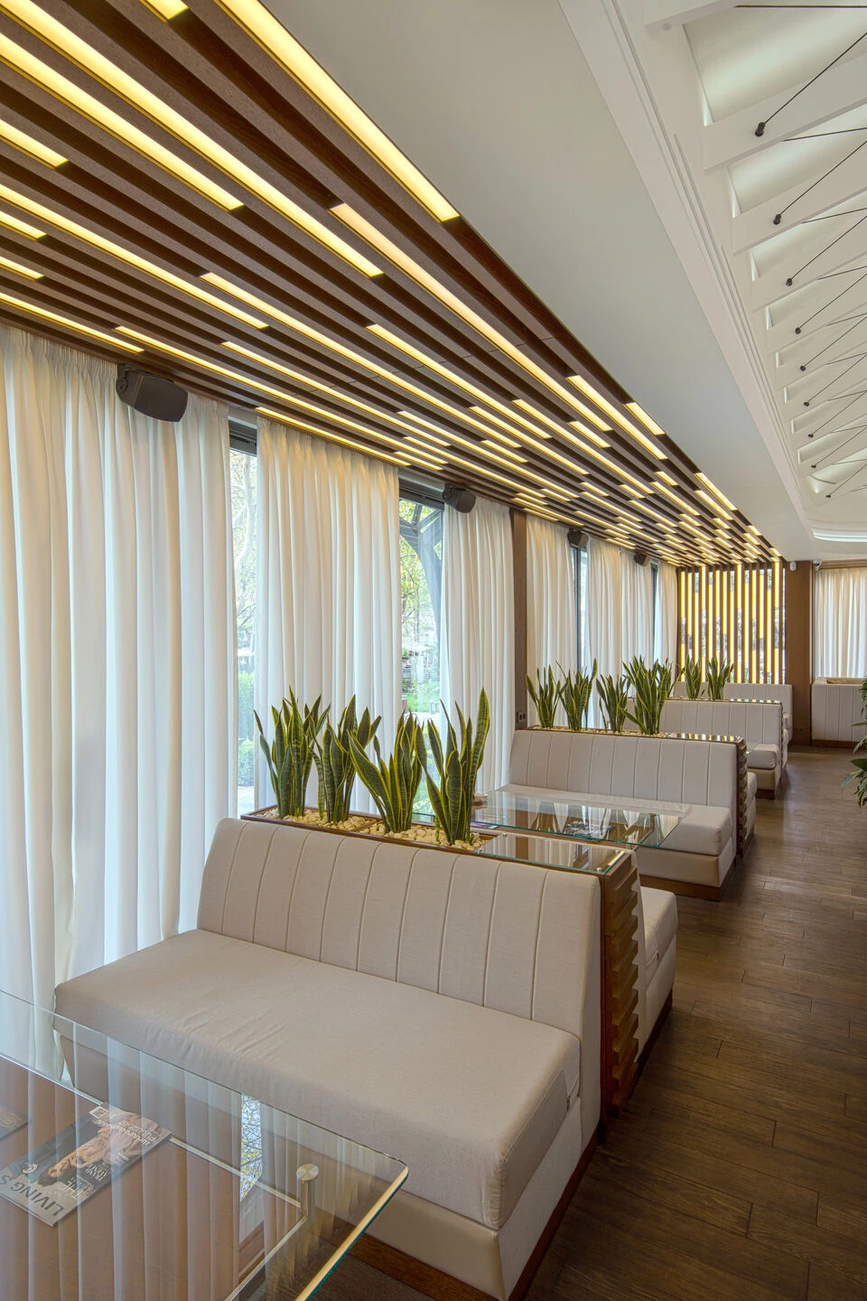 亚美尼亚“旗帜”餐厅丨GDG-15