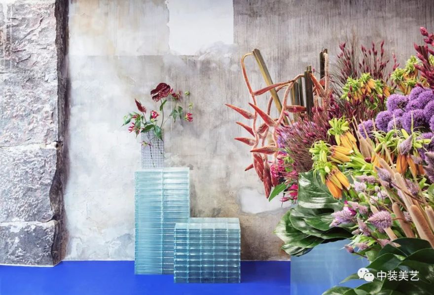 Color /跟着大师学软装-哥本哈根 灯光雕塑TABLEAU花店-18