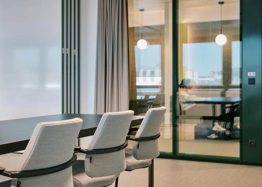 比利时AG保险沙勒罗瓦办公楼局部改造项目丨Ncbham-34