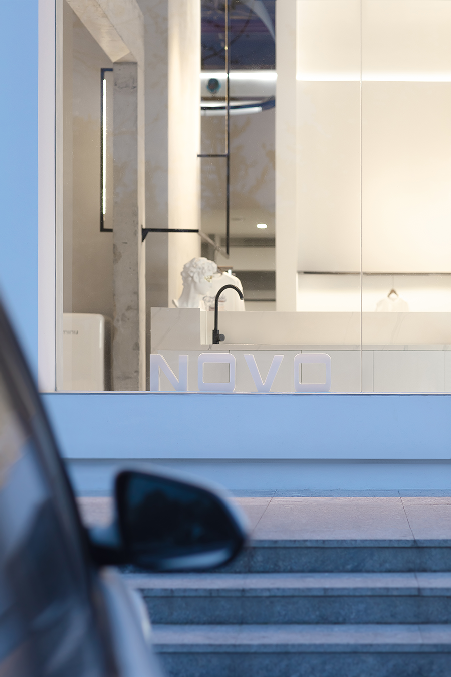 NOVO 服装店丨目后空间设计-6