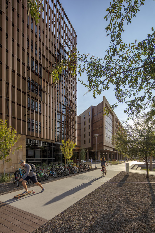 Tooker House at Arizona State University  Solomon Cordwell Buenz-1