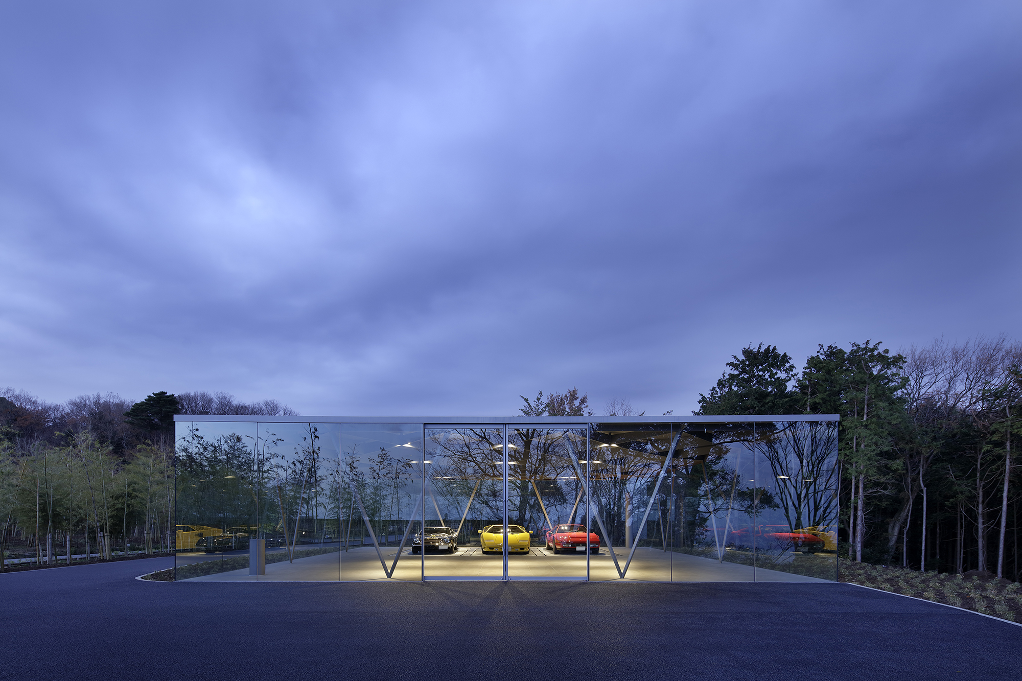 竹林环绕的透明画廊-14