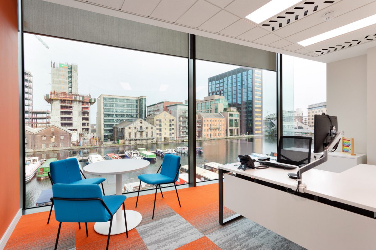 爱尔兰 Saon 集团新办公室 - 都市风格与互动空间的完美融合-14