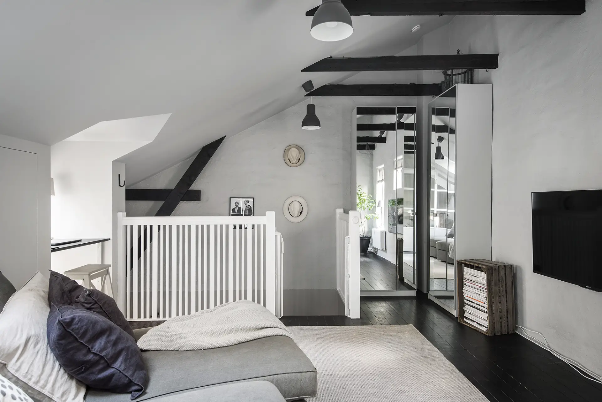 1882 年的瑞典老马厩，如何变身城市绿洲？-14