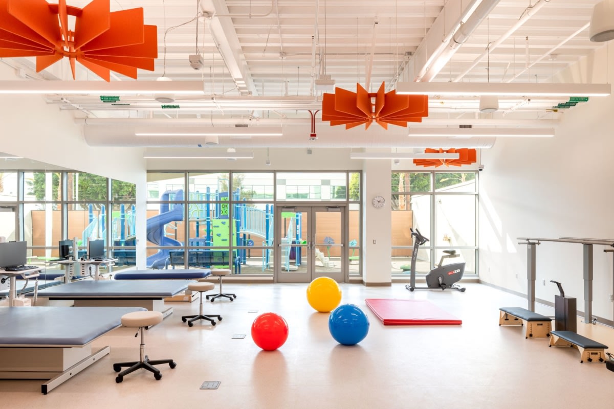 米勒儿童及妇女长滩医院 - 切雷斯·玛丽·劳尔赫儿童村-15