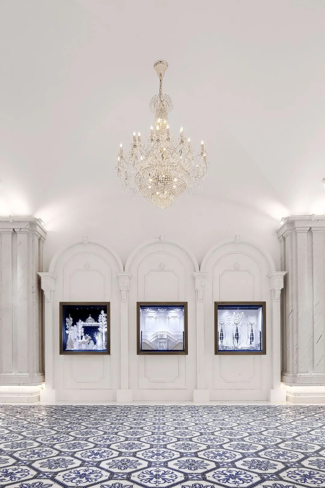 中法融合,青花瓷与纸艺的珠宝艺术廊-30