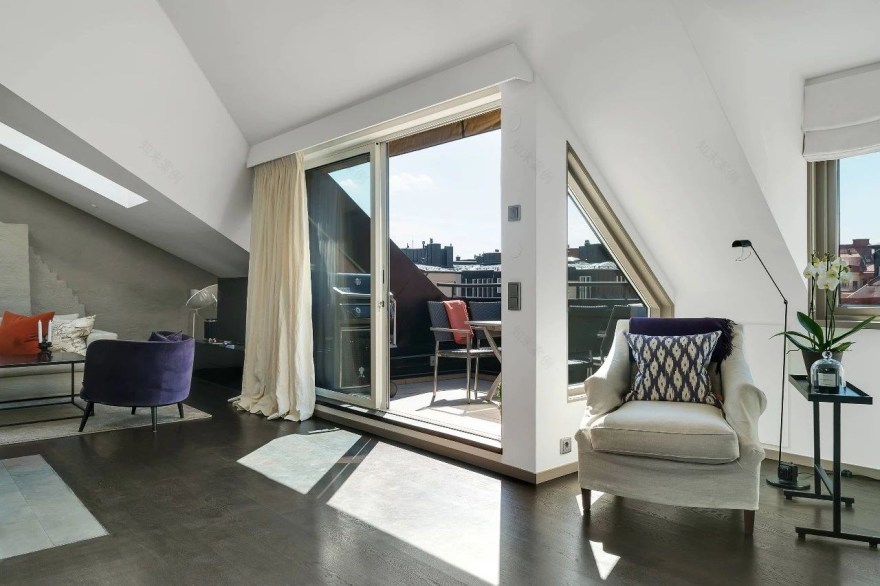 斜屋顶难驾驭丨106㎡ 的阁楼 这样设计就很好-14