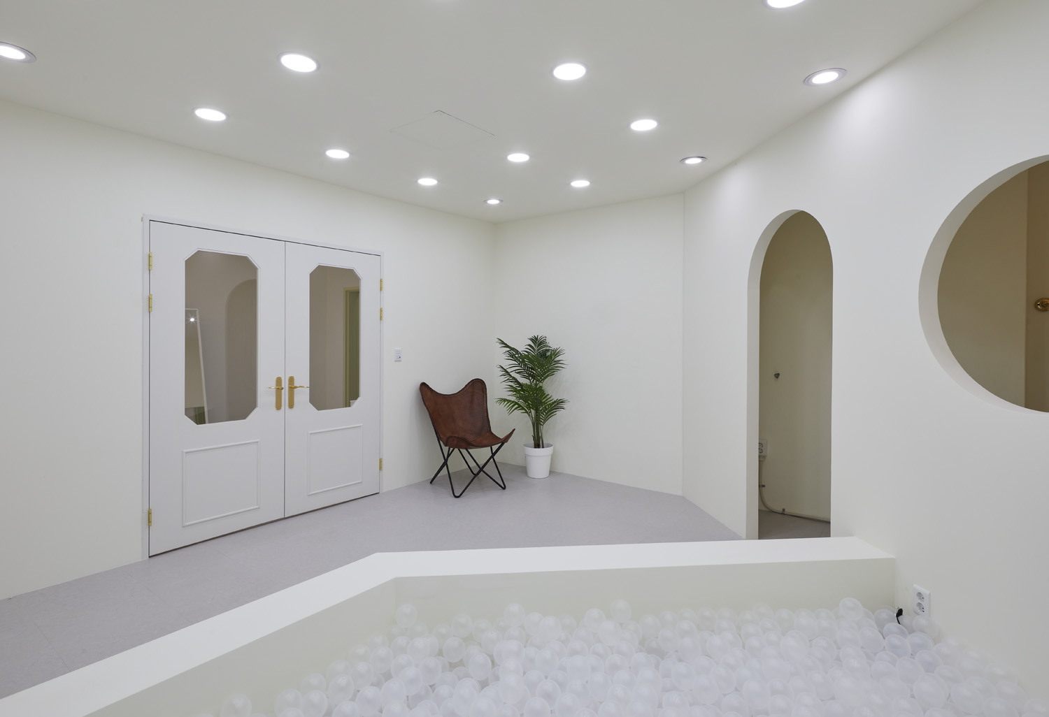 30 平米极简风格工作室，尽显设计师匠心独运-2