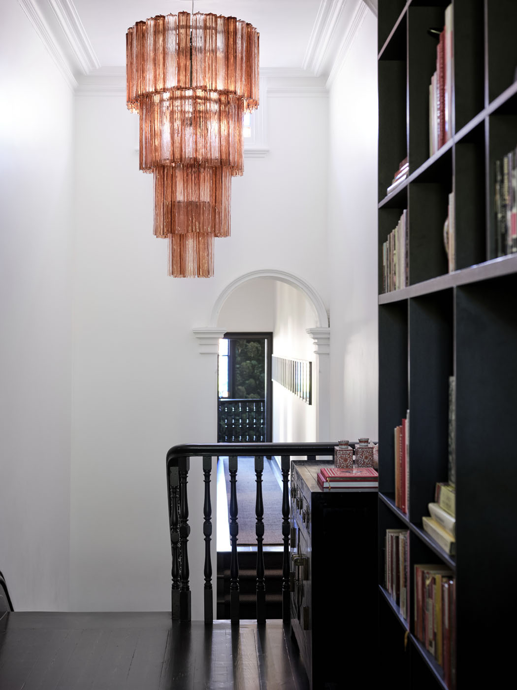 Red Door Project 的 Grey Residence-13