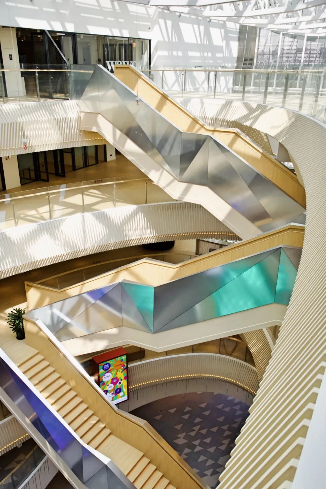 新楼揭幕 | 百年摩登淮海中路，WeWork上海广场惊艳亮相！-45