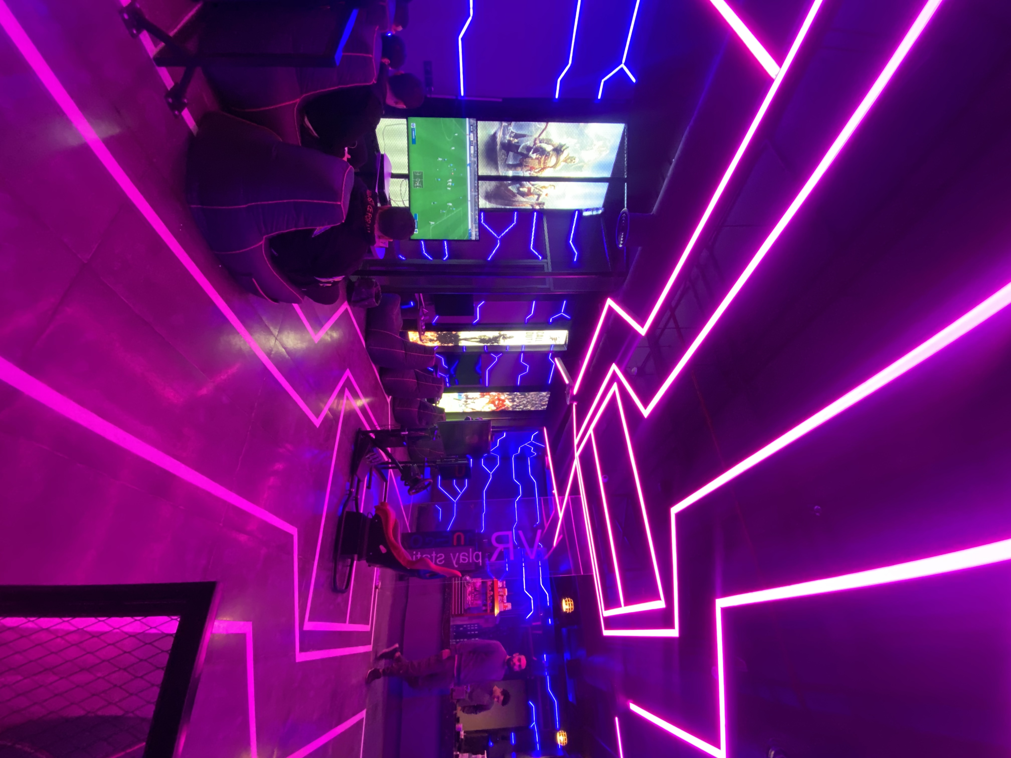 Juego gaming center real photos-3