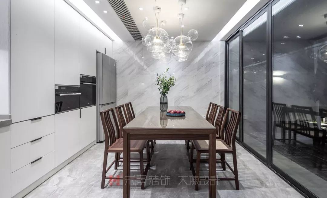 城市中的自然韵律——现代风格独栋别墅设计-36