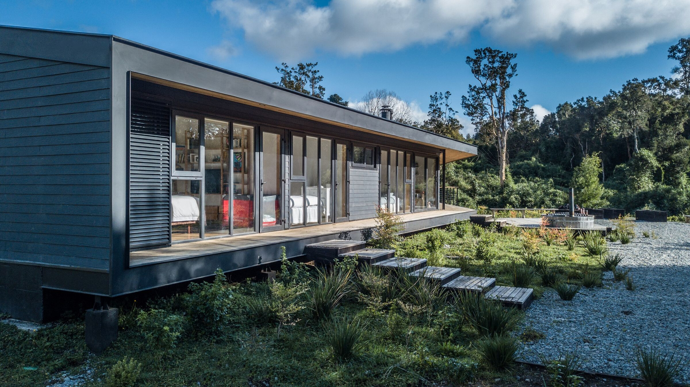 智利森林中的悬浮之家-26