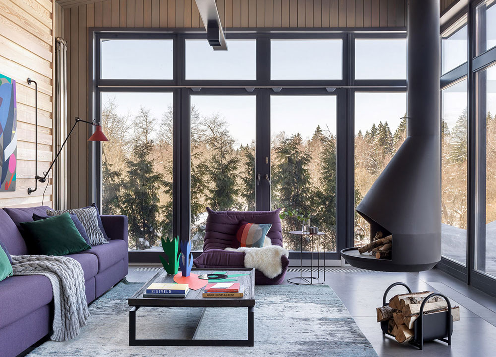 俄罗斯郊区木质小屋 | 玻璃墙、壁炉、桑拿，阿尔卑斯山风格-1