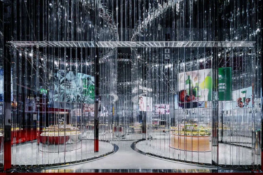 雅诗兰黛进博会展馆——栋栖设计打造梦幻透明立方体-0