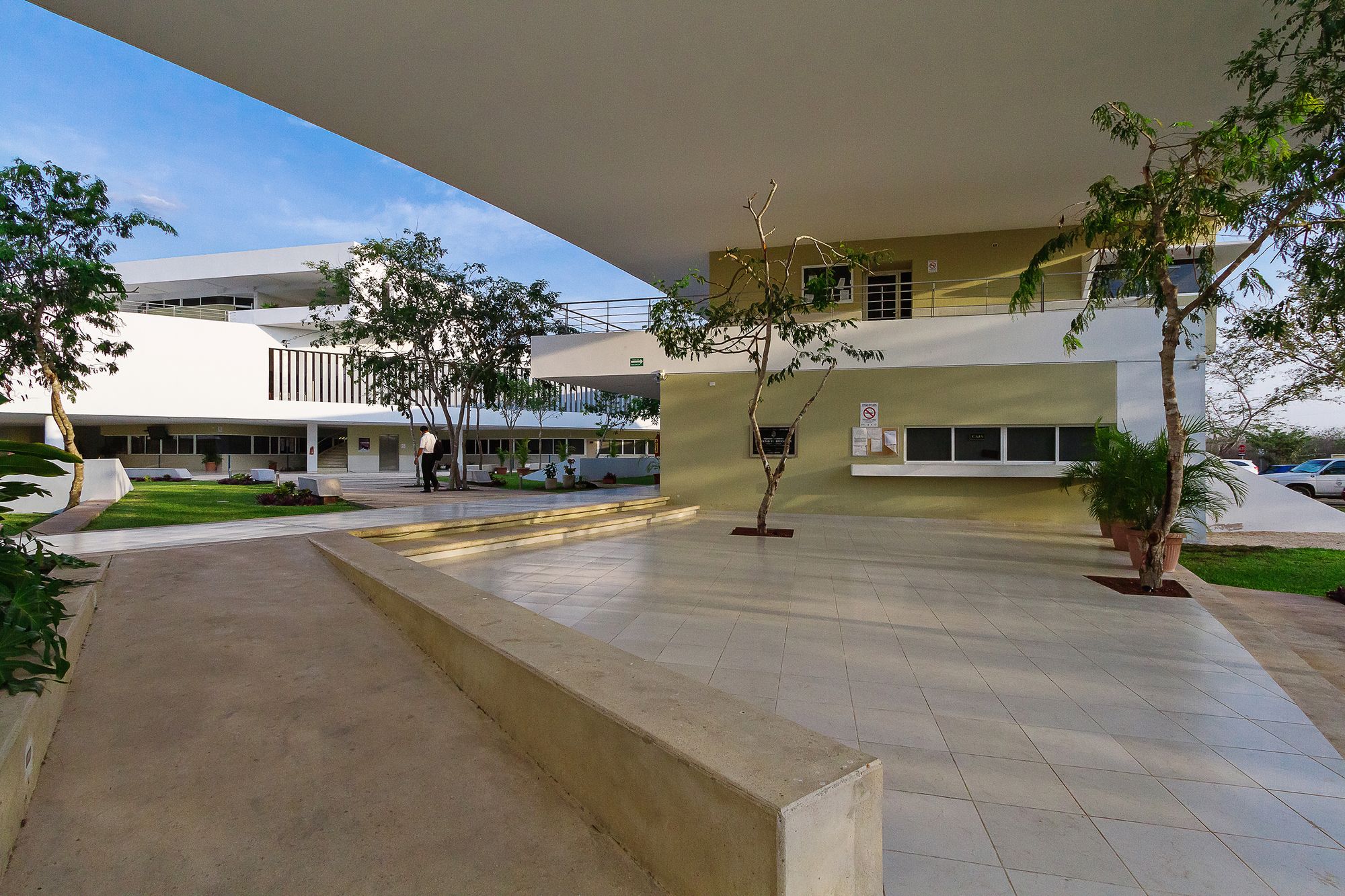 墨西哥尤卡坦自治大学教育学院 | 建筑系的 Departamento de Proyectos 设计团队-46