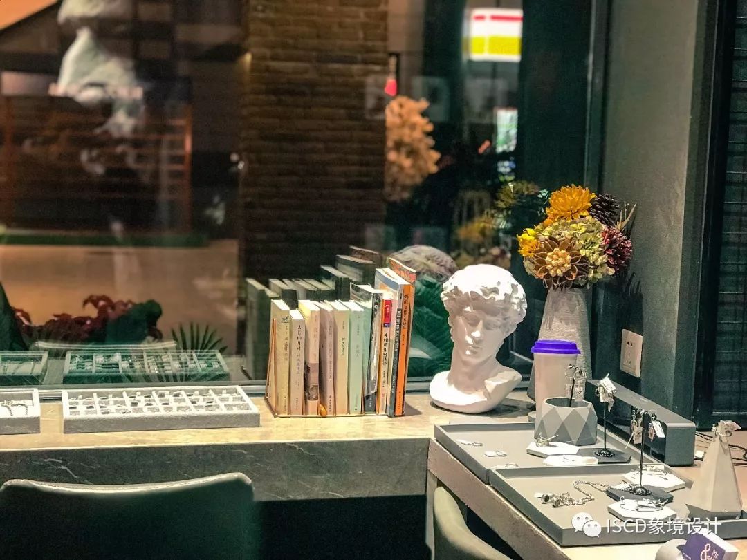 《超时空同居》灵感 Mr.&Miss Jewelry 商街，男女风格鲜明交融-25