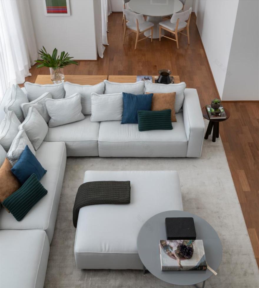 巴西 SP 住宅 | 金属折叠楼梯设计,双层高客厅与泳池完美融合-5