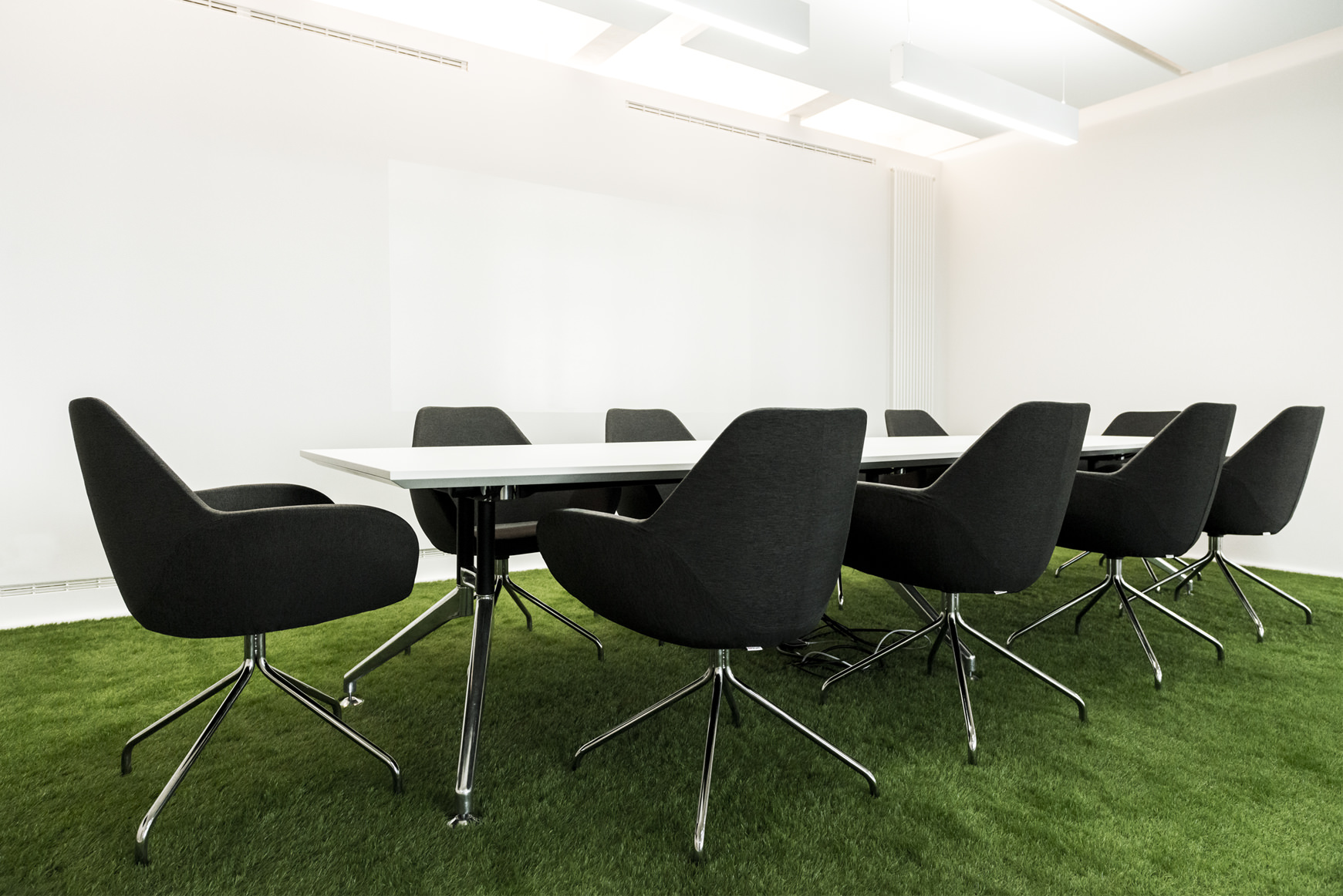 绿意盎然的足球主题办公室-43