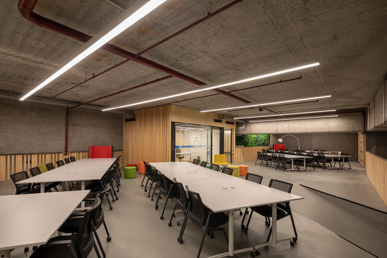 伊斯坦布尔地铁 cave 变身未来科技实验室-28