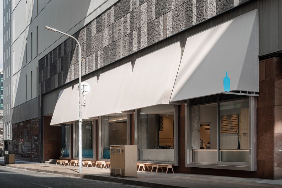 探索神户蓝瓶咖啡店:Blue Bottle Coffee Hankyu神户店设计揭秘 - 米尚丽零售设计网 MISUNLY- 美好品牌店铺空间发现者-1
