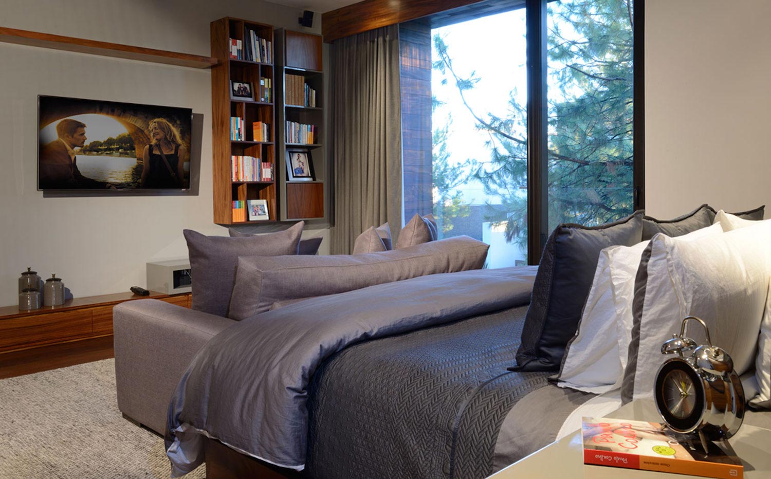 墨西哥瓜达拉哈拉双高空间现代中庭住宅-19