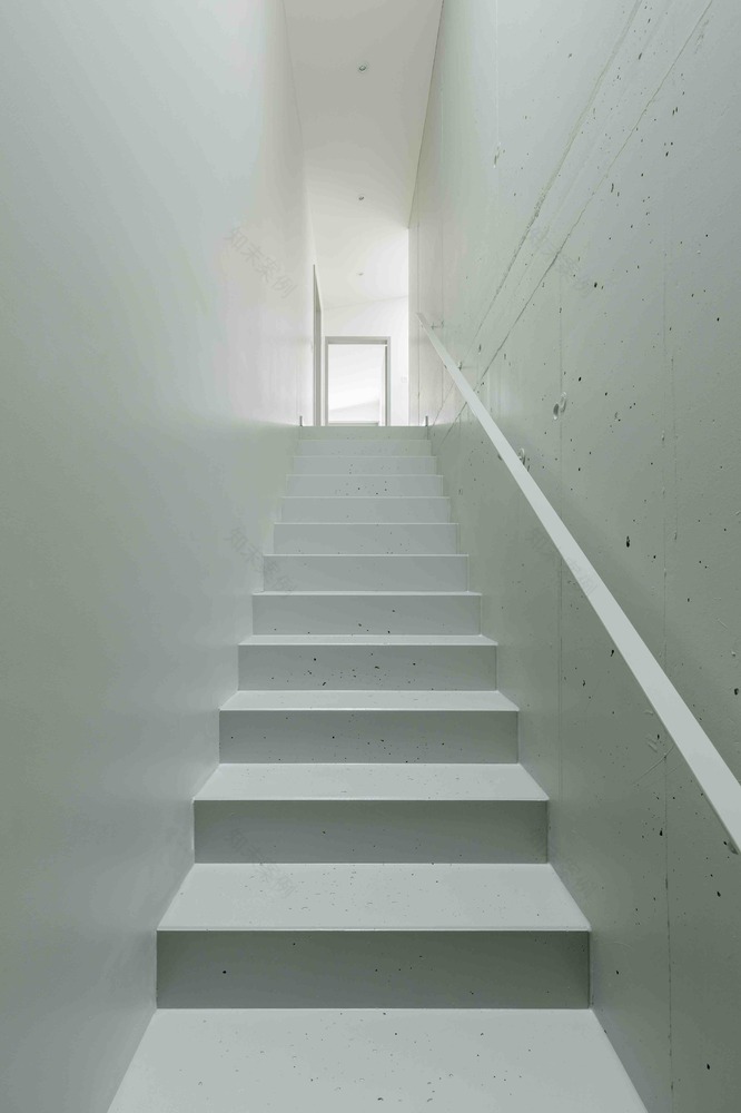 苏黎世多彩雕塑公寓-22