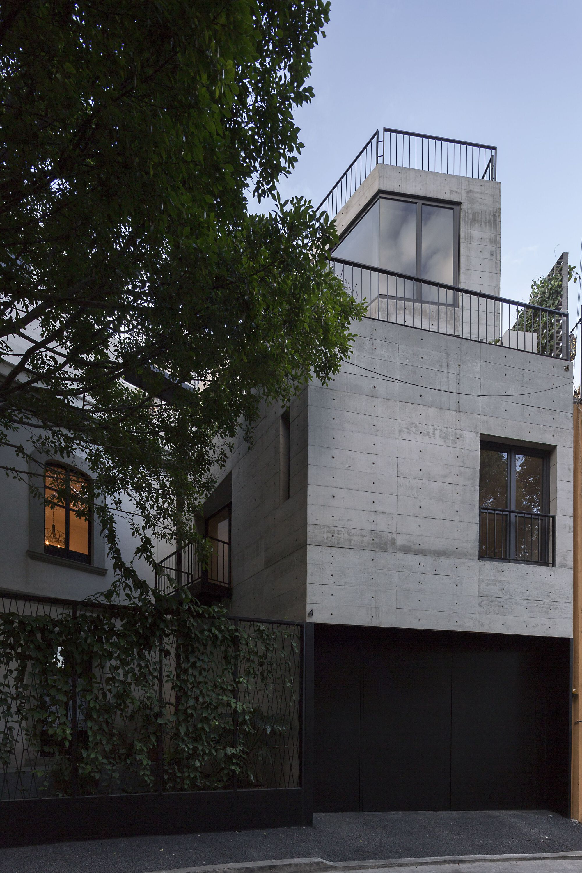 Circular de Morelia 4 Apartment Building / Quintanilla Arquitectos-24