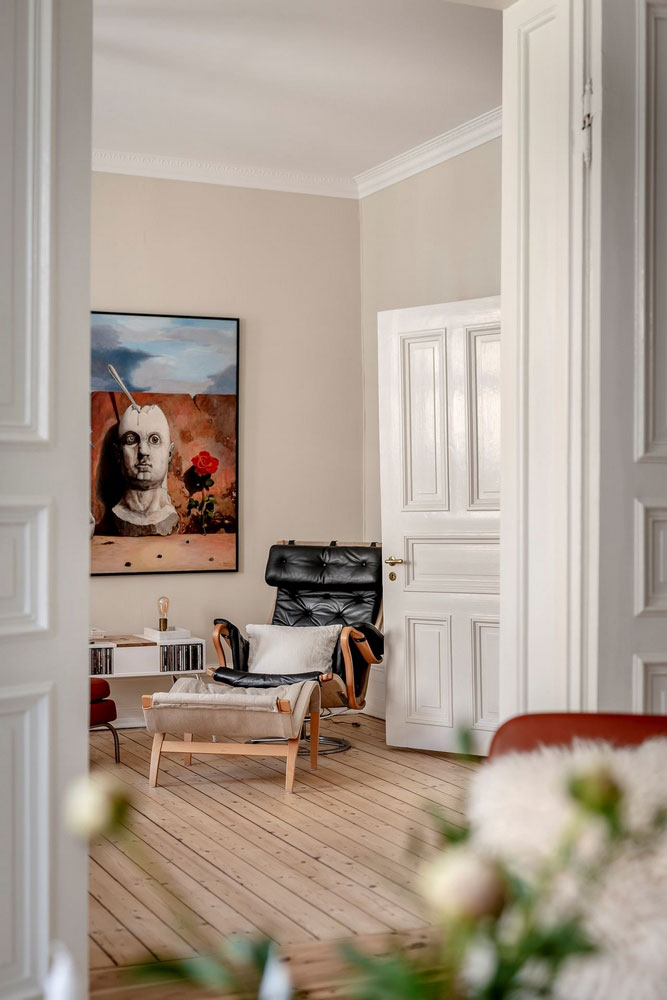 色彩斑斓的瑞典公寓 | 现代艺术装点生活空间-10