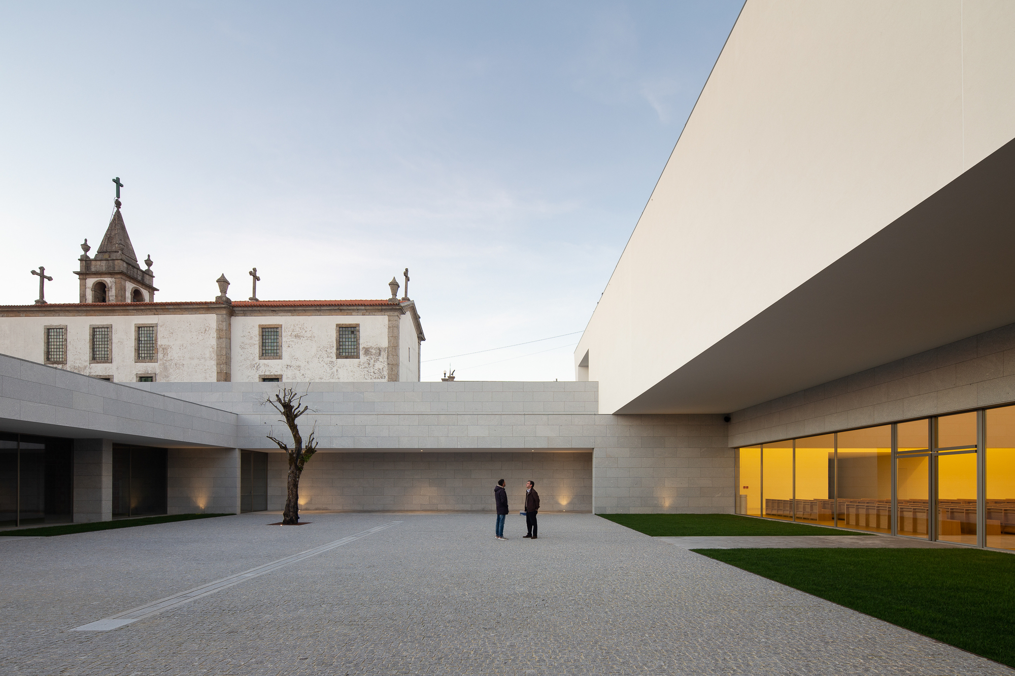 Divino Salvador Church / Vitor Leal Barros Architecture-16