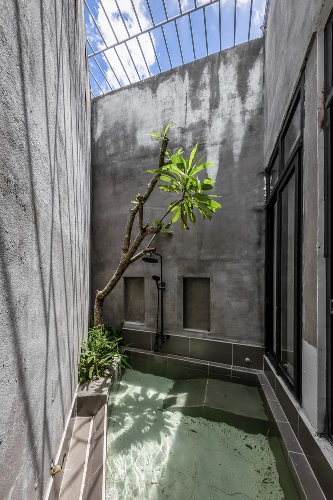 绿色环绕的越南西贡 94 平米住宅设计-16