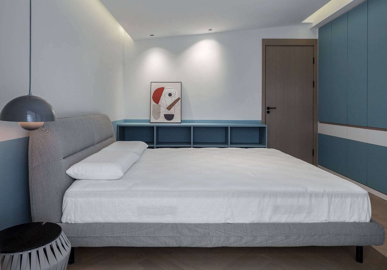 琐碎空间大改造 | 220 平经典现代风设计，灯光与质感的完美结合-30