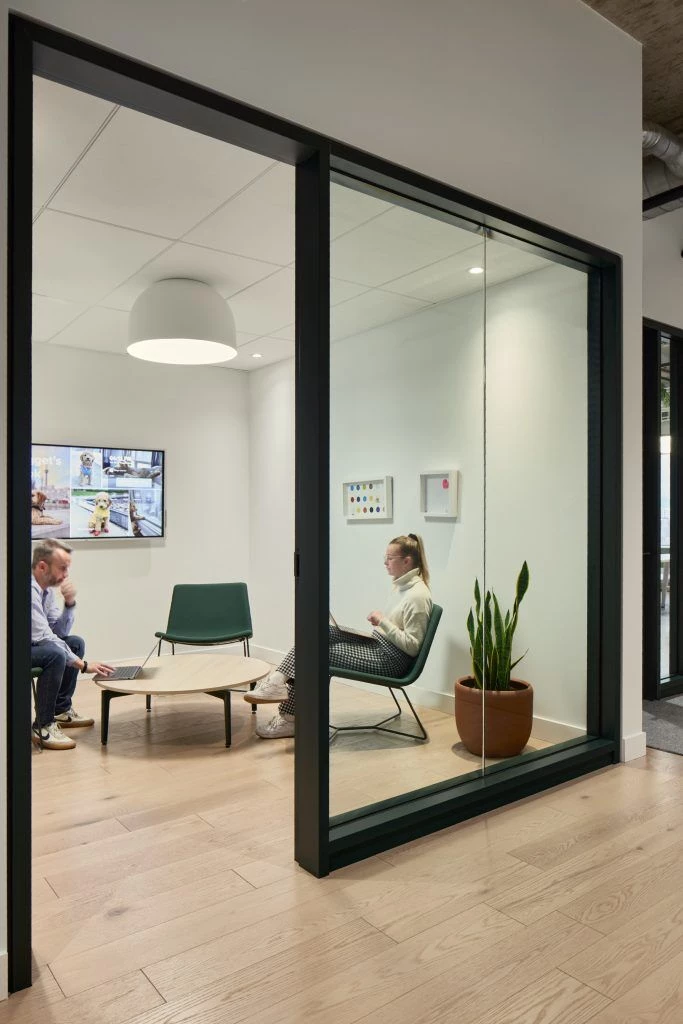 Earth Rated 办公室丨加拿大魁北克丨Conceptum International-31