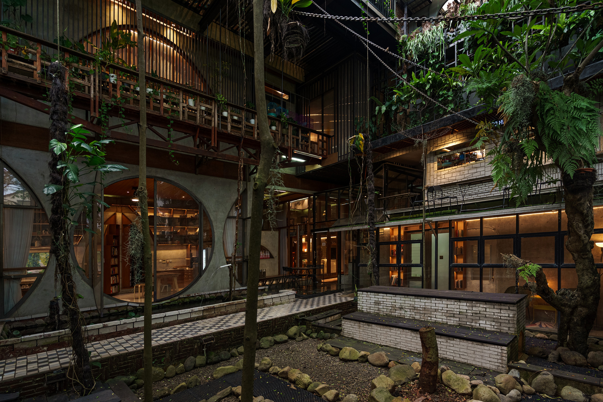 绿意盎然的别墅住宅兼工作室丨印度丨Realrich Architecture Workshop-59